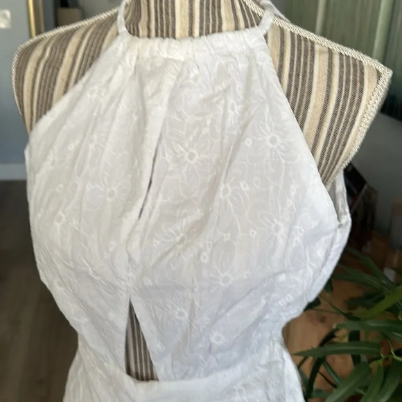 STRADIVARIUS | White | SWISS EMBROIDERY JUMPSUIT - Picture 7 of 10